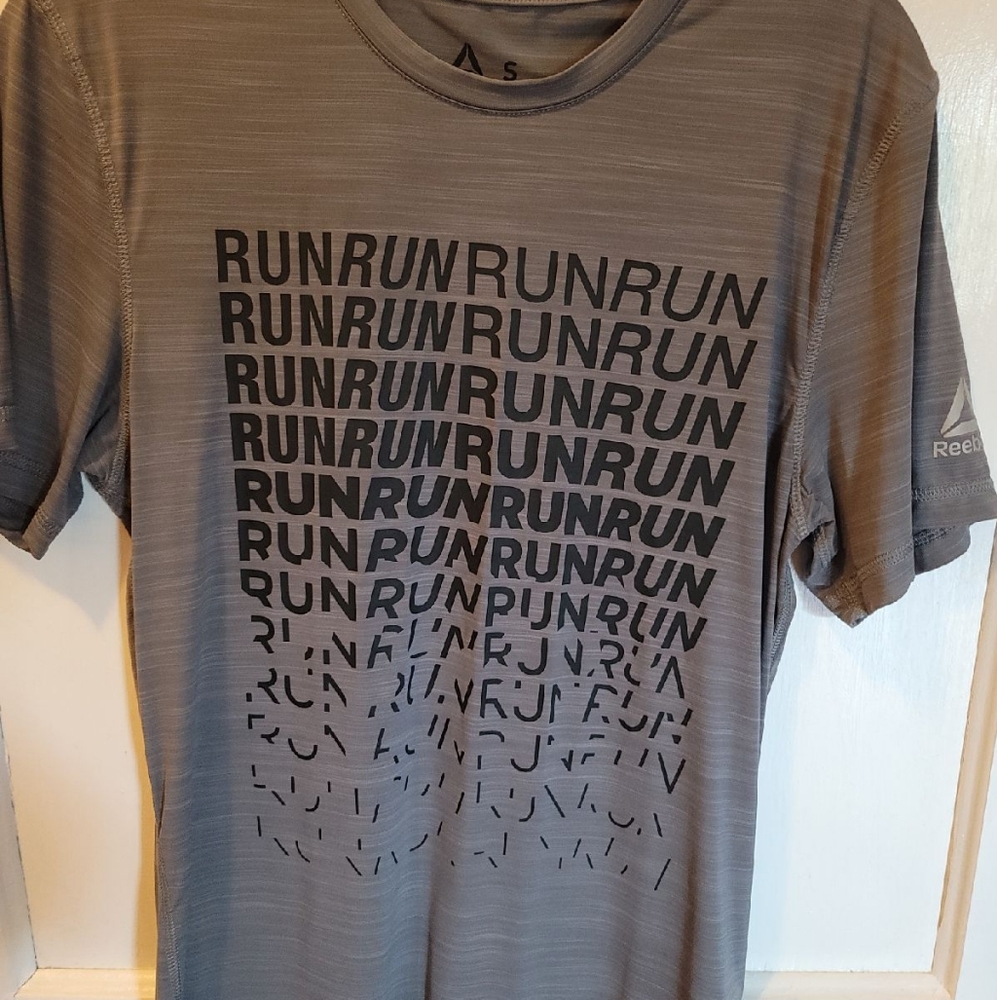 Reebok tee